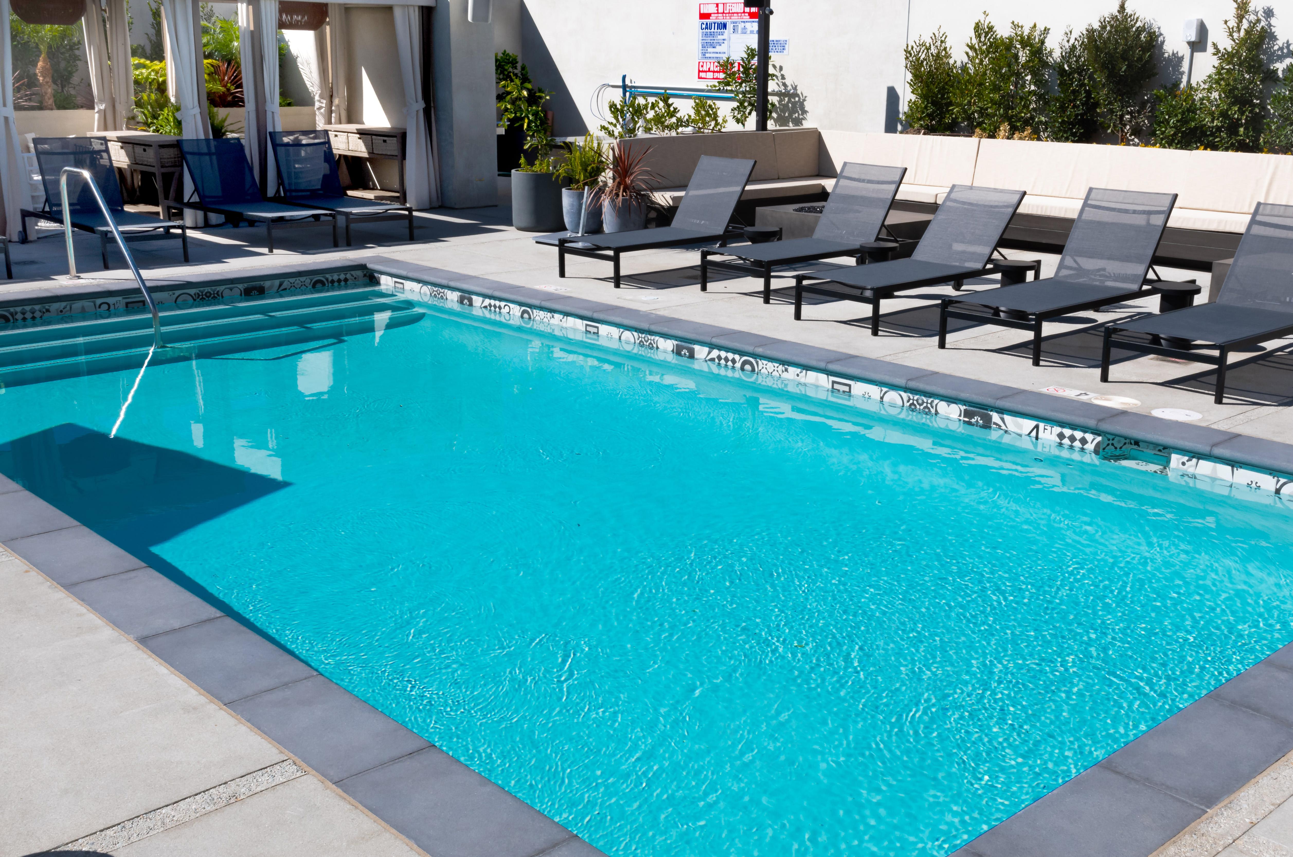 The Mayfair Angeles 4*