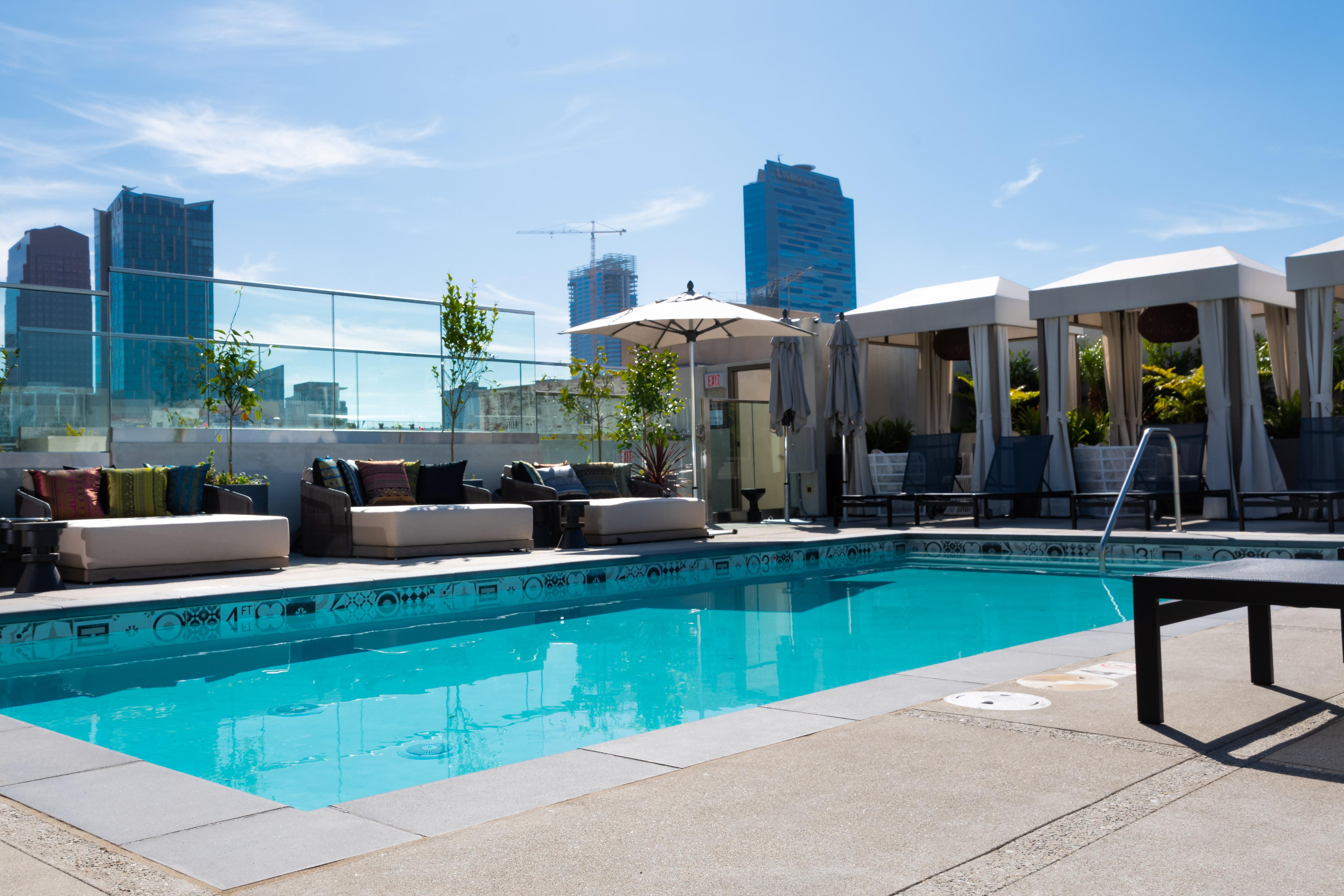 The Mayfair Angeles Hotel 4*