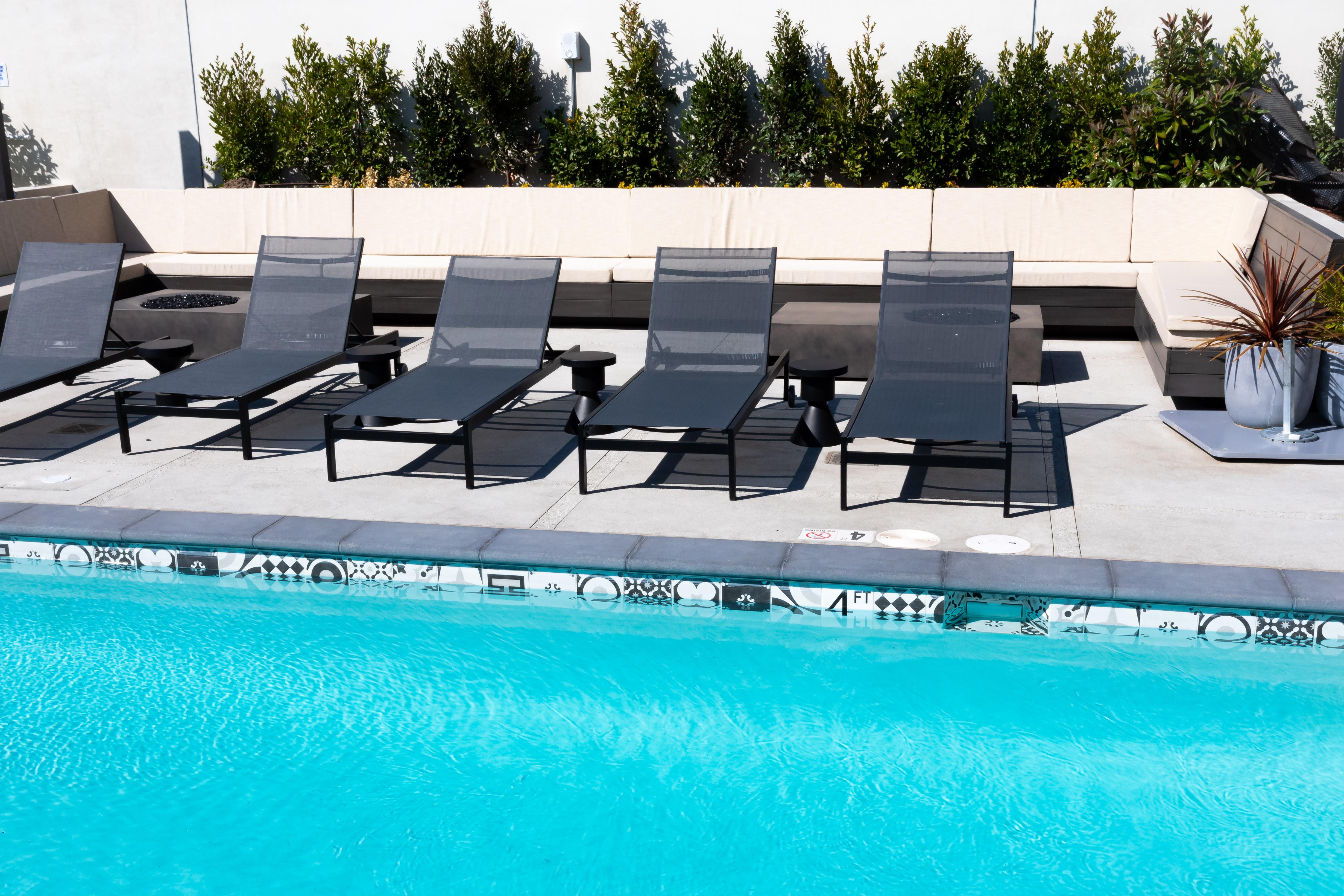 The Mayfair Angeles Hotel 4*